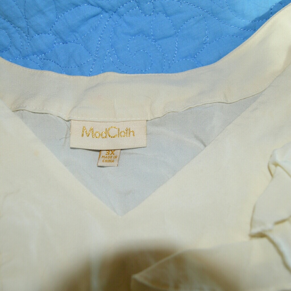 Blouse/ sleeveless MODCLOTH LAST DAY!!! LASTChance